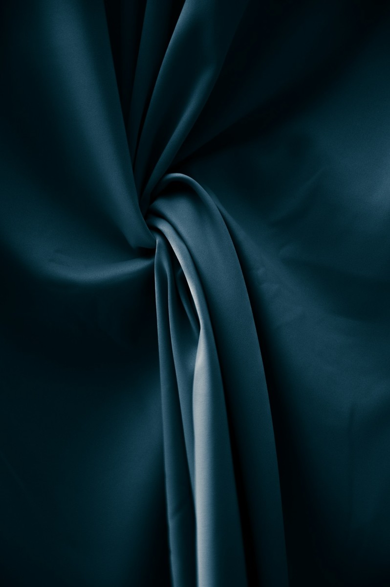 Ексклюзивний шарф «Silk Flow»